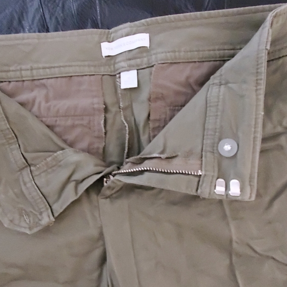 Shorts - Picture 2 of 3